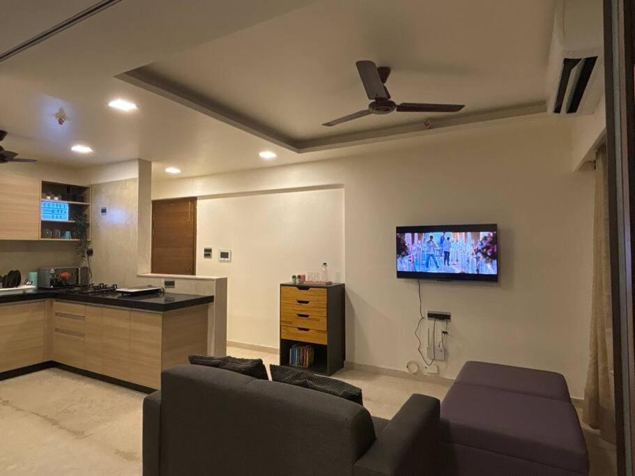 Bkc Nest 1bhk