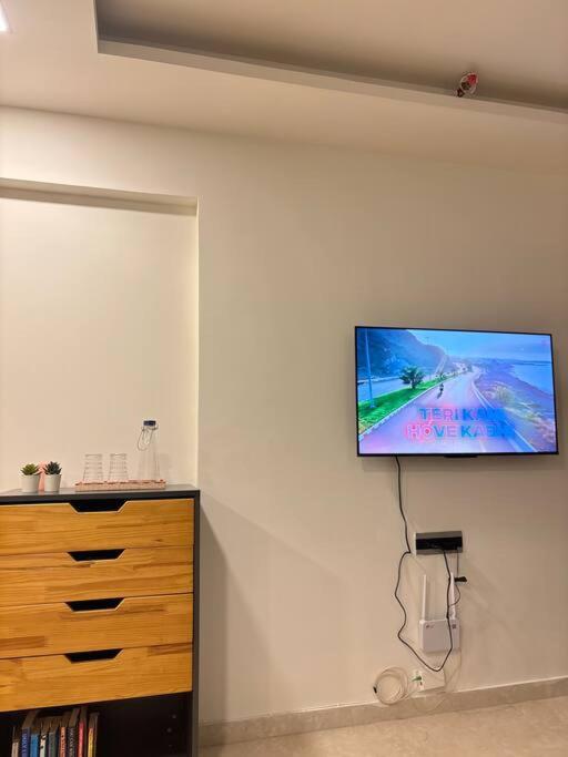 Bkc Nest 1bhk Apartment Mumbai